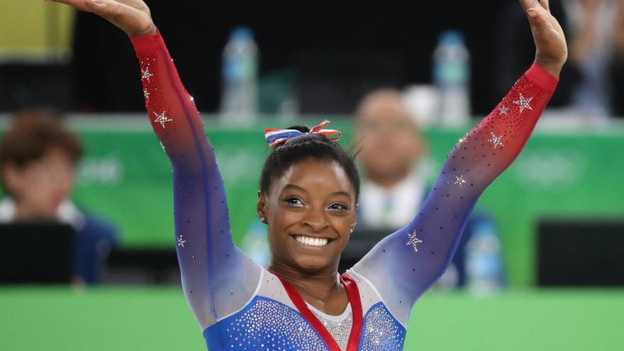 Simone Biles en casa con el juez de la NFL Jonathan Owens