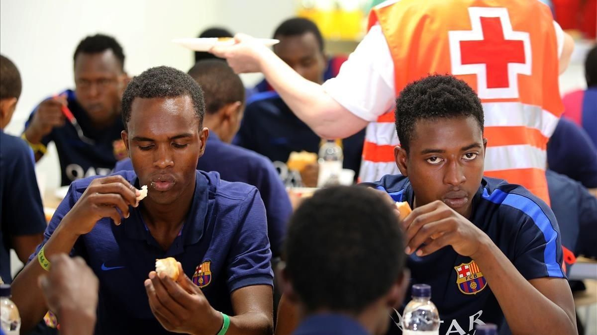 Barcelona atén en 15 dies 465 immigrants que van creuar l'Estret en pastera Barcelona atén en 15 dies 465 immigrants que van creuar l'Estret en pastera