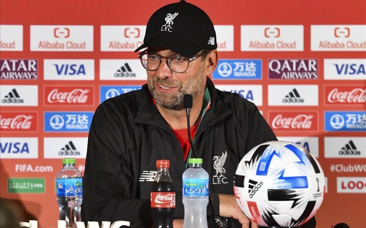 El entrenador del Liverpool, duranate la rueda de prensa en víspera de la final contra el Flamengo. El entrenador del Liverpool, duranate la rueda de prensa en víspera de la final contra el Flamengo.