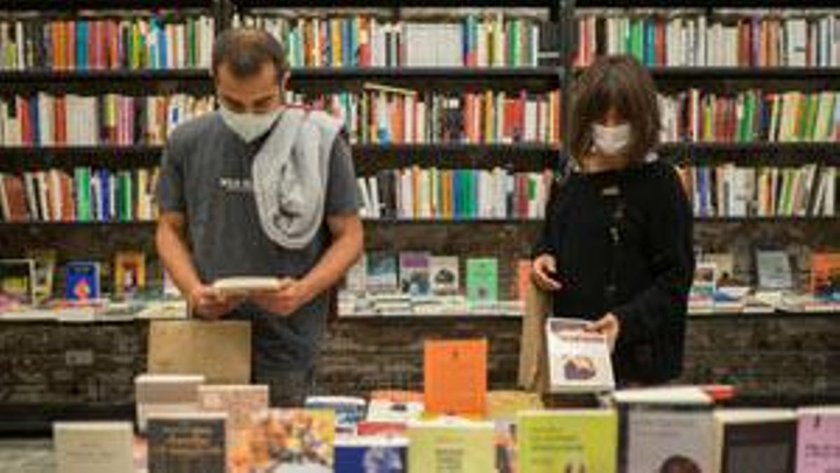 "Un món sense llibres seria un món buit" "Un món sense llibres seria un món buit"