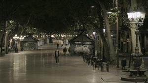 Las Rambles de Barcelona durante el pasado toque de queda nocturno
