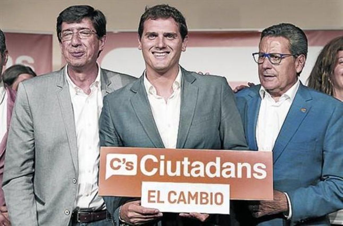Mitin 8 Marín, Rivera y su alcaldable en L’Hospitalet, Miguel García. Mitin 8 Marín, Rivera y su alcaldable en L’Hospitalet, Miguel García.