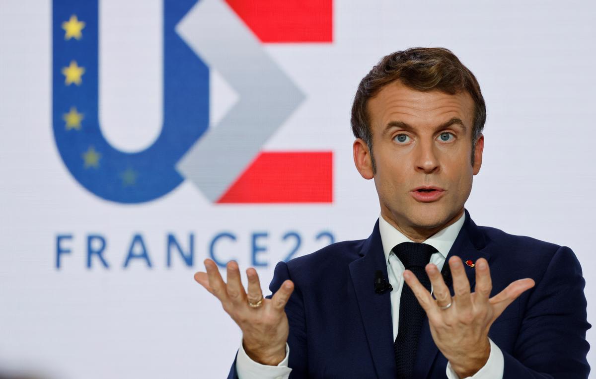 Macron desencadena una tempesta política després d’afirmar que vol «fastiguejar» els no vacunats