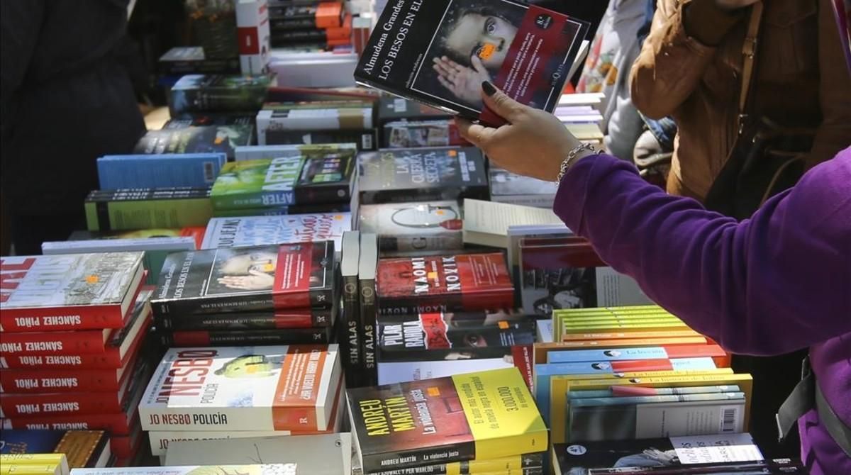Carta del escritor Andreu Martín: "Se acabó Sant Jordi para mí" Carta del escritor Andreu Martín: "Se acabó Sant Jordi para mí"