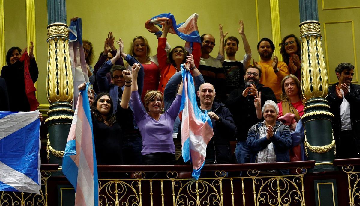 Aprobada la ley trans en el Congreso | FOTOS