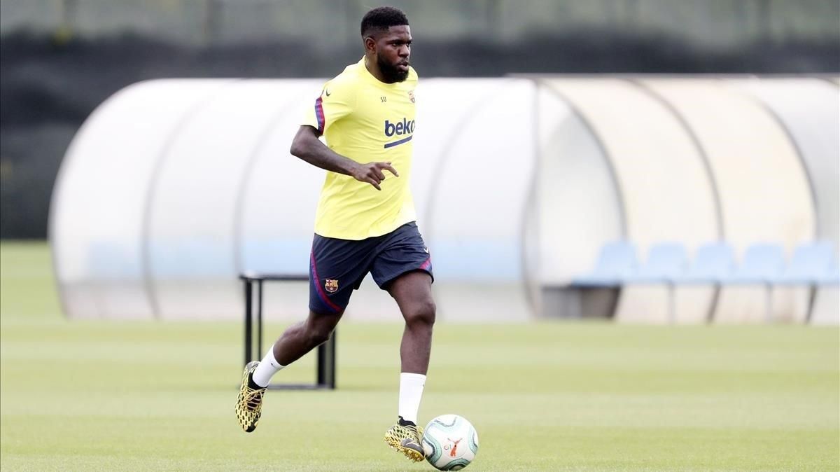 Umtiti, en el segundo entrenamiento del Barça en el que se lesionó muscularmente. Umtiti, en el segundo entrenamiento del Barça en el que se lesionó muscularmente.