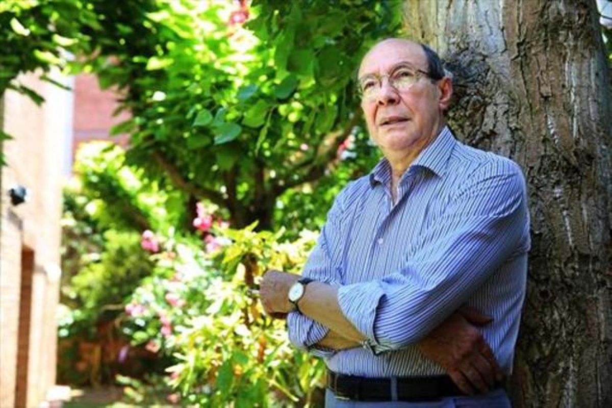 Francisco Rico, el lunes en su domicilio de Sant Cugat. Francisco Rico, el lunes en su domicilio de Sant Cugat.
