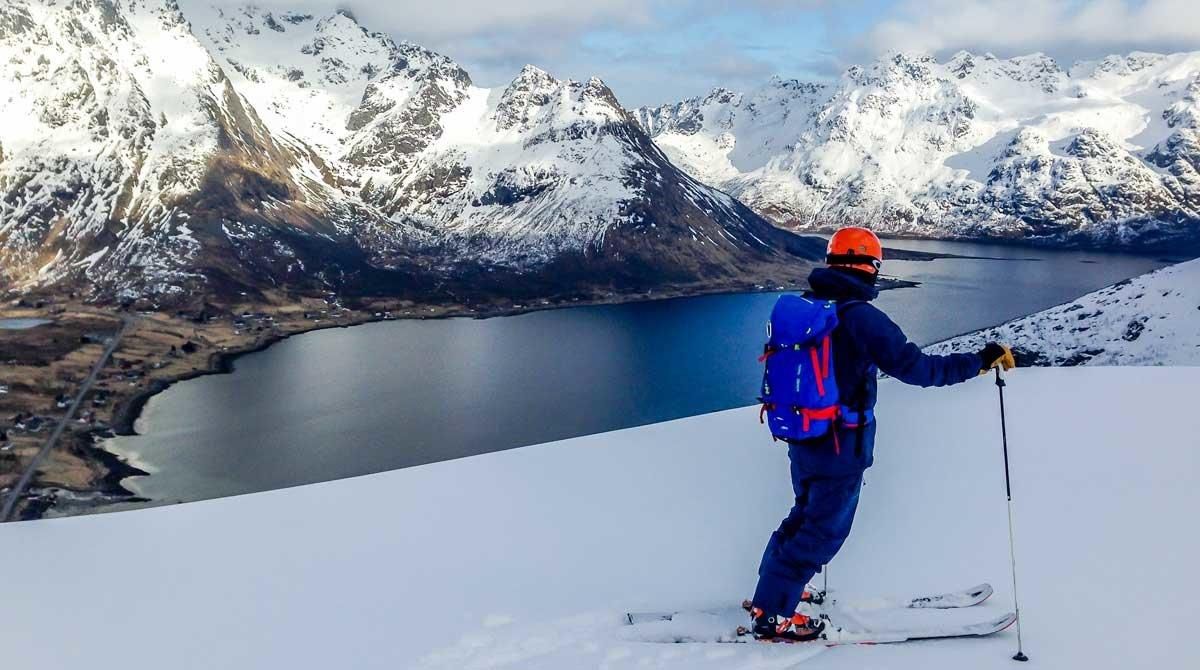Las Islas Lofoten son el escenario para vivir una experiencia diferente con el esquí y el surf como protagonistas. Las Islas Lofoten son el escenario para vivir una experiencia diferente con el esquí y el surf como protagonistas.