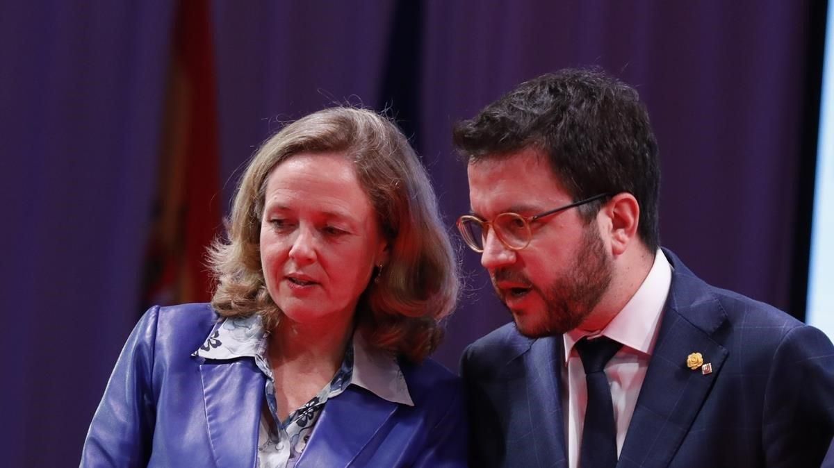 La ministra de Economía Nadia Calviño y el vicepresidente del Govern de Catalunya, Pere Aragonés, el pasado 18 de noviembre. La ministra de Economía Nadia Calviño y el vicepresidente del Govern de Catalunya, Pere Aragonés, el pasado 18 de noviembre.