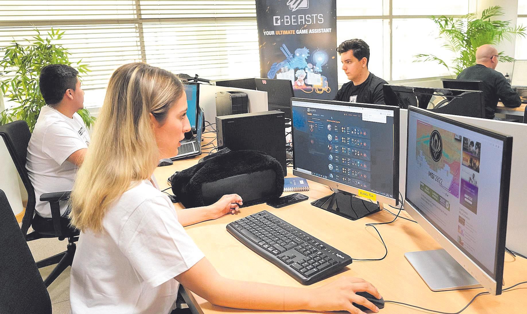 Startup, który pomoże Ci wygrać League of Legends