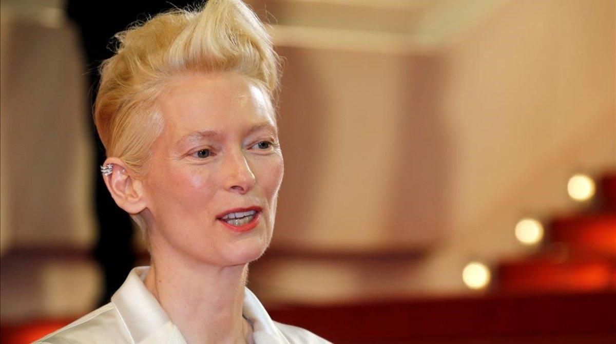 Tilda Swinton, en el festival de Cannes en el 2019. Tilda Swinton, en el festival de Cannes en el 2019.