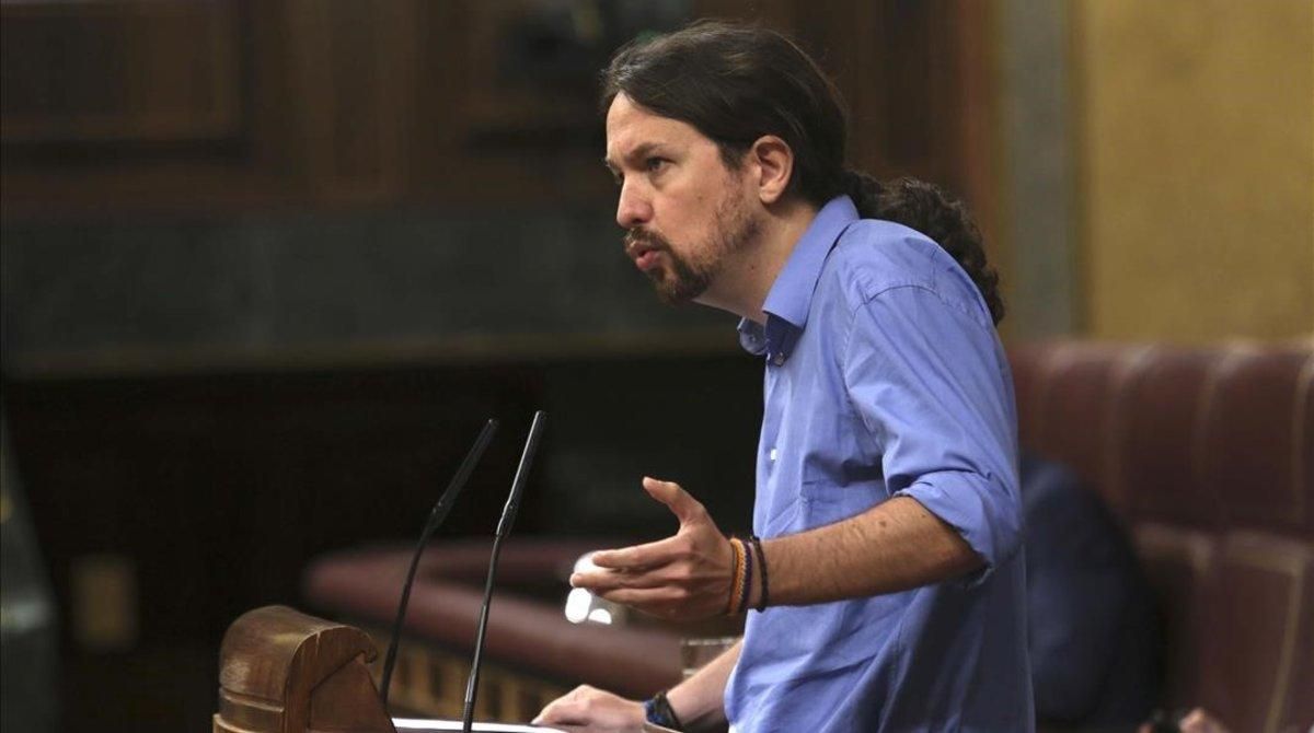 El secretario general de Podemos, Pablo Iglesias, en la tribuna del Congreso de los Diputados El secretario general de Podemos, Pablo Iglesias, en la tribuna del Congreso de los Diputados