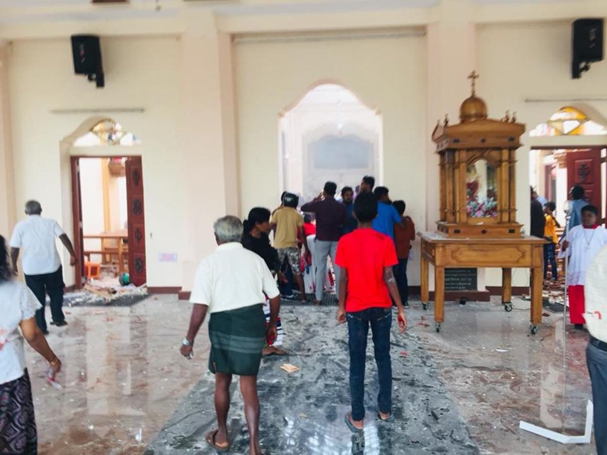 La iglesia de St.Sebastian tras el ataque bomba en Sri Lanka.