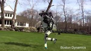 El robot humanoide de Boston Dynamics echa a correr