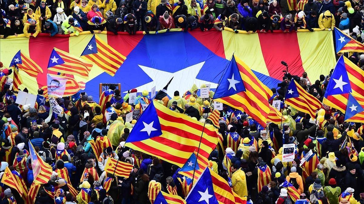 Enquesta CEO: només l’11% dels catalans defensen la independència unilateral