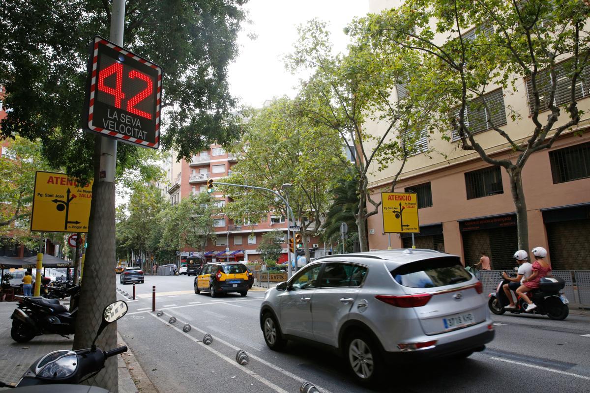Barcelona licita el manteniment de 27 radars no previstos per ara