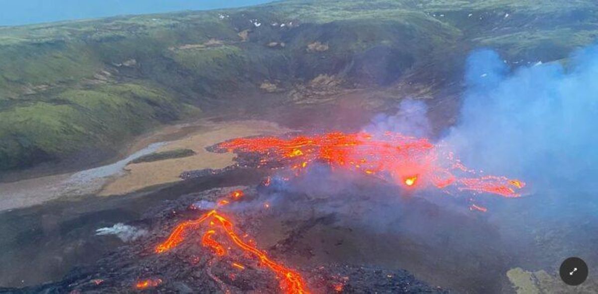 Entra en erupción el volcán de Islandia dormido desde hacía 800 años Entra en erupción el volcán de Islandia dormido desde hacía 800 años