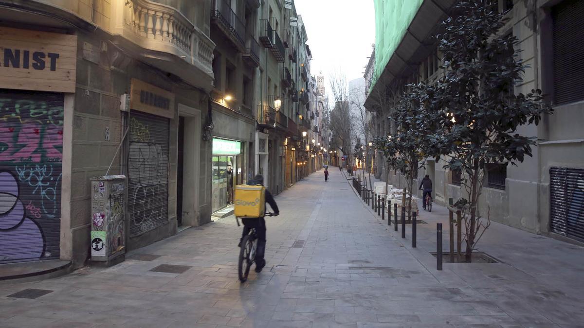 La calle de Argenteria, en pleno confinamiento, hace ahora tres años. La calle de Argenteria, en pleno confinamiento, hace ahora tres años.