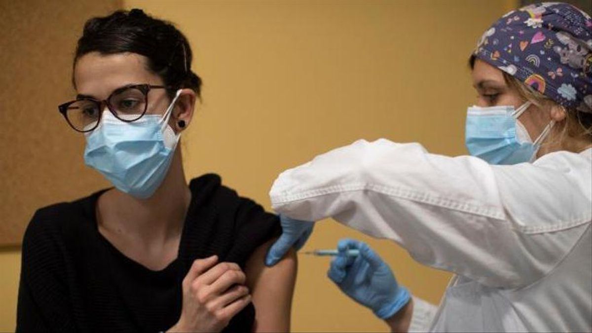 La epidemia se estanca en Catalunya, con un aumento de las hospitalizaciones La epidemia se estanca en Catalunya, con un aumento de las hospitalizaciones