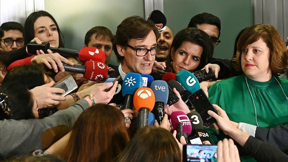 El ministro de Sanidad, Salvador Illa, atiende a los medios de comunicación tras la reunión de la Conferencia Interrterritorial de Salud. El ministro de Sanidad, Salvador Illa, atiende a los medios de comunicación tras la reunión de la Conferencia Interrterritorial de Salud.