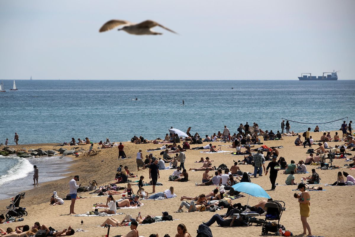 Ambiente en la playa de la Barceloneta. Ambiente en la playa de la Barceloneta.
