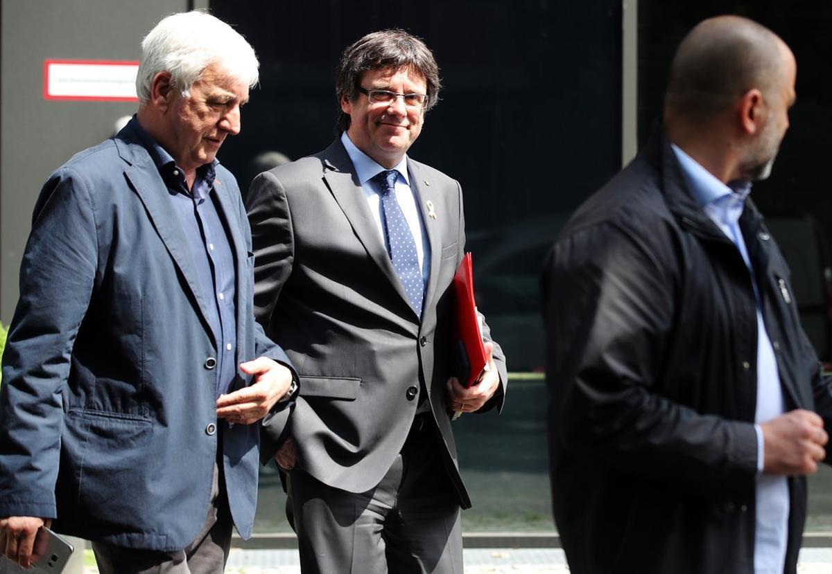  El empresario Josep Maria Matamala, junto a Puigdemont, el pasado 17 de mayo en Berlín.