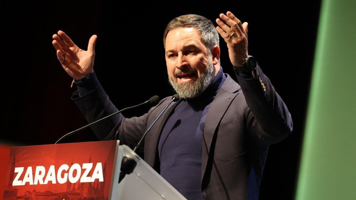 Abascal evita las represalias tras la puesta en escena de Ayuso y pone Castilla y León como ejemplo