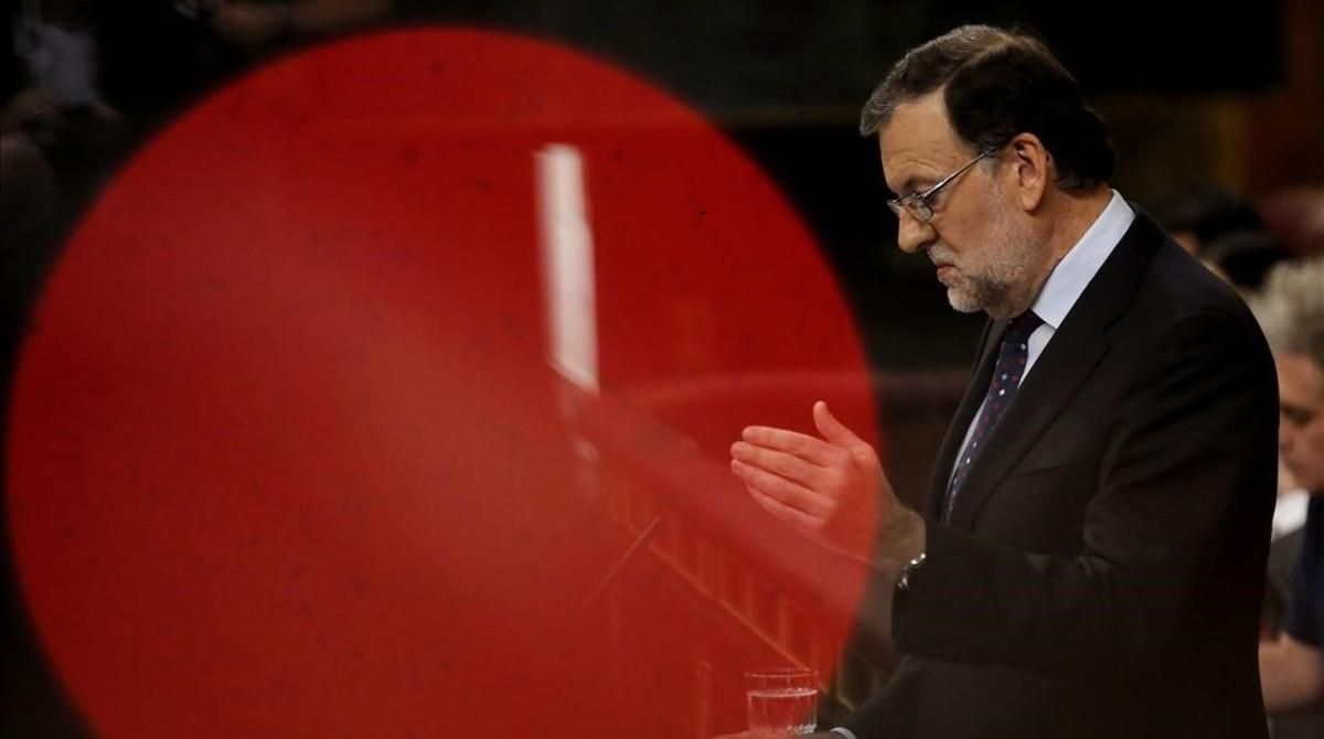 Mariano Rajoy interviene en el Congreso en la segunda votación del debate de investidura, que acabó perdiendo. Mariano Rajoy interviene en el Congreso en la segunda votación del debate de investidura, que acabó perdiendo.