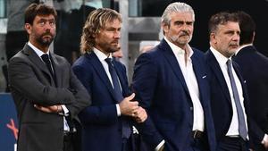 Andrea Agnelli, Pavel Nedved, Maurizio Arrivabene y Federico Cherubini, en un partido de la Juventus.