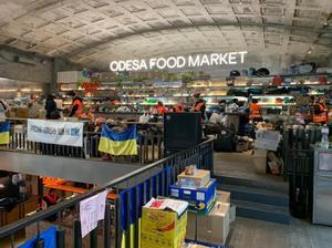 El mercat més ‘hipster’ d’Odessa, convertit en magatzem d’ajuda humanitària