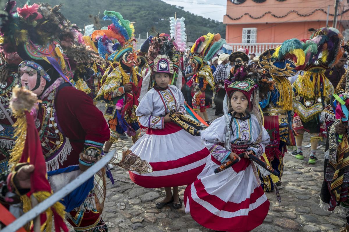"Un viatge a Guatemala de vivència del patrimoni històric, cultura, natural i humà"