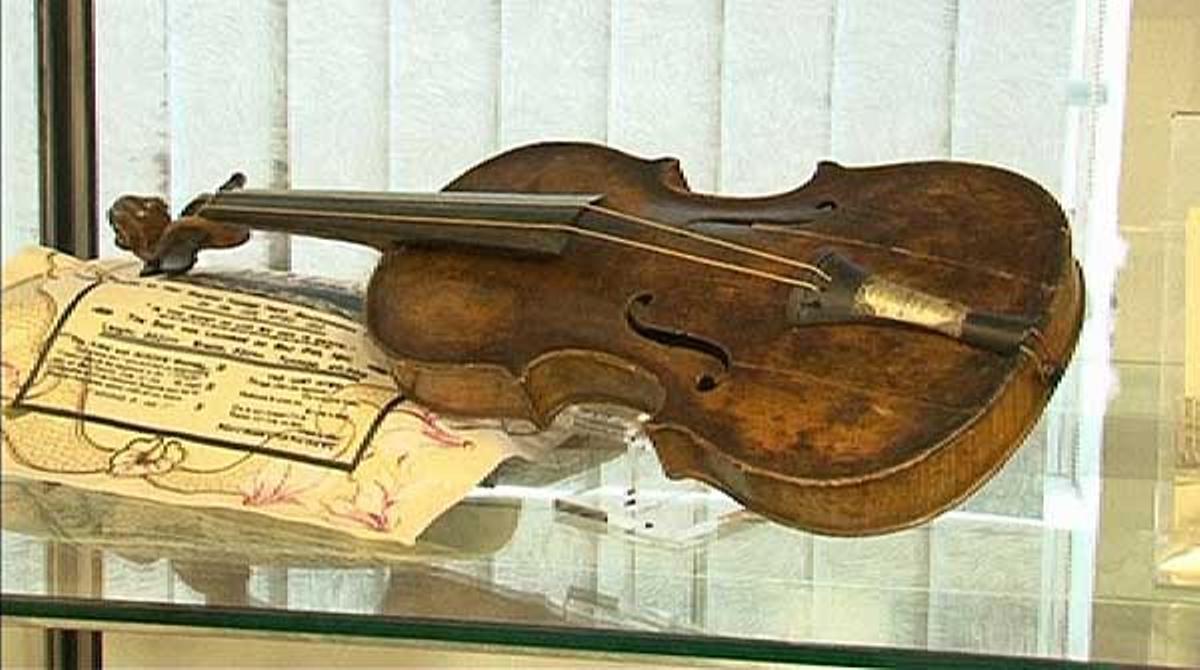 A subasta el violín que tocó el director Wallace Hartley mientras el Titanic se hundía.
