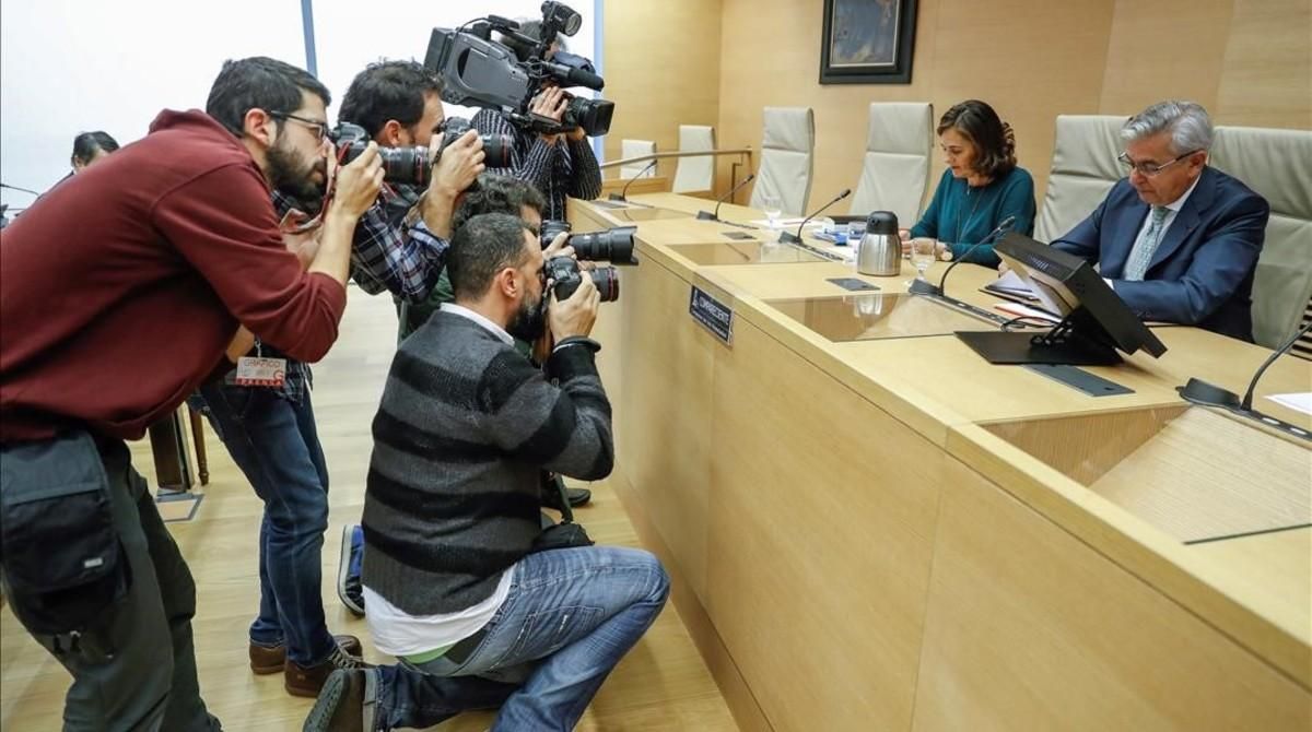 El coronel jefe de la UCO de la Guardia Civil, Manuel Sánchez Corbí, durante su comparecencia en la comisión que investiga la presunta corrupción del PP. El coronel jefe de la UCO de la Guardia Civil, Manuel Sánchez Corbí, durante su comparecencia en la comisión que investiga la presunta corrupción del PP.