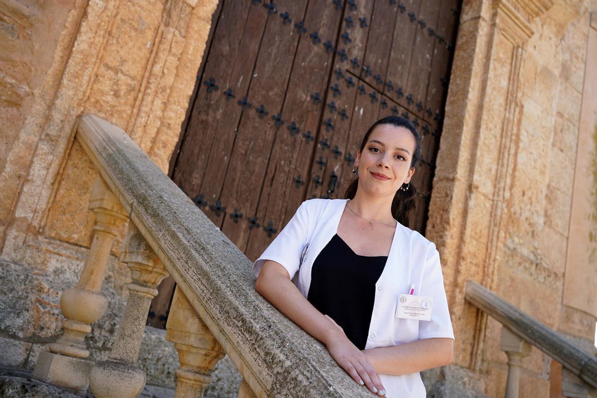  María Dolores Torres, estudiante de Farmacia becada con una Campus Rural para realizar prácticas en Villalgordo del Júcar (Albacete). 