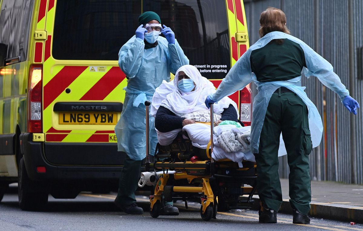 El Regne Unit arriba a un nou rècord, amb 1.820 morts per coronavirus en un dia El Regne Unit arriba a un nou rècord, amb 1.820 morts per coronavirus en un dia