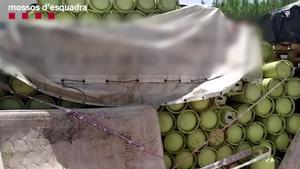 Halladas 3.000 bombonas de butano en Barcelona que iban a ser enviadas a Nigeria como artículos de lujo