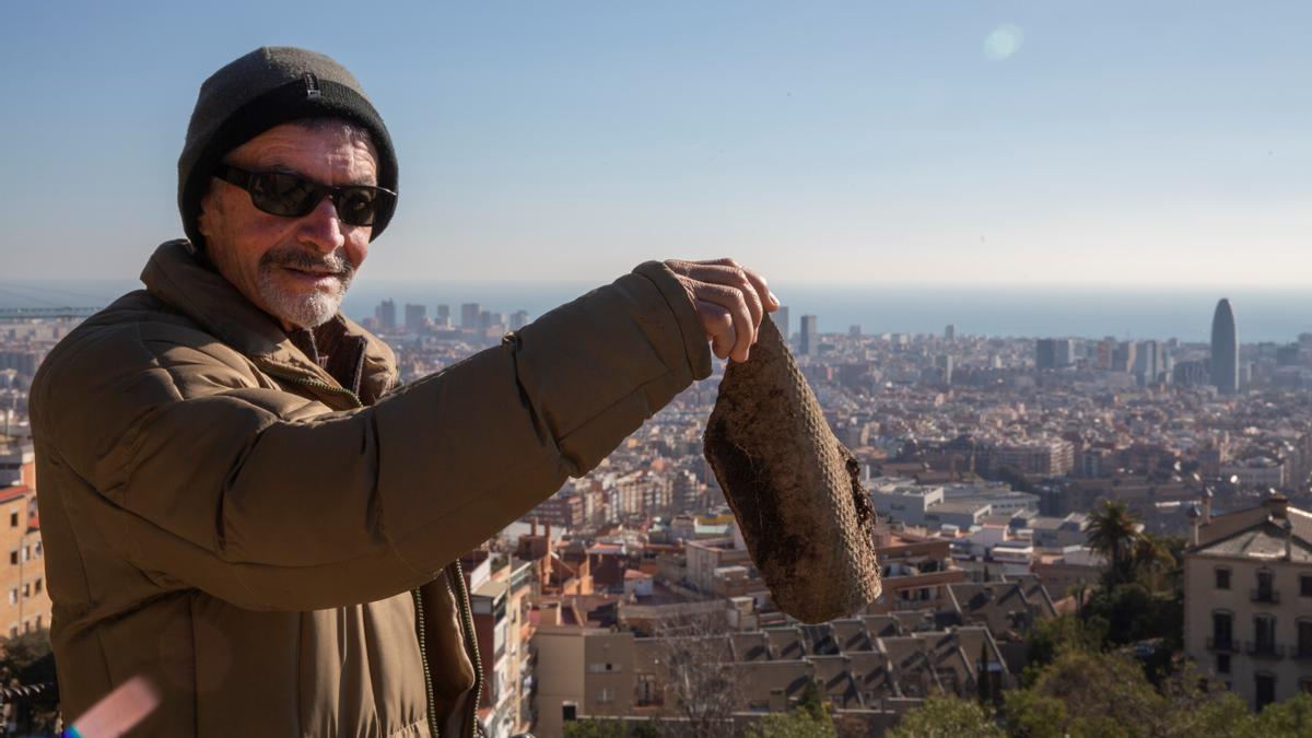 El amianto de las barracas amarga el mirador más popular de Barcelona