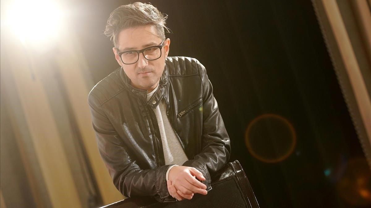 El escritor argentino Patricio Pron ha sido galardonado con el Premio Alfaguara de Novela 2019, dotado con 154.000 euros. El escritor argentino Patricio Pron ha sido galardonado con el Premio Alfaguara de Novela 2019, dotado con 154.000 euros.