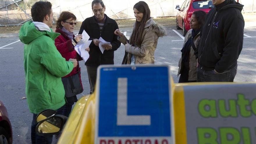 Los Aspirantes A Conductor Podran Examinarse Con Sensores De Aparcar