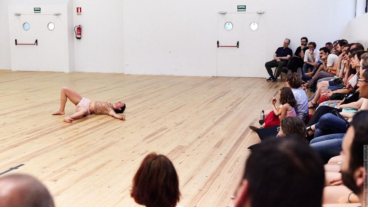 La Caldera es un espacio dedicado a la experimentación en el campo de la danza. La Caldera es un espacio dedicado a la experimentación en el campo de la danza.