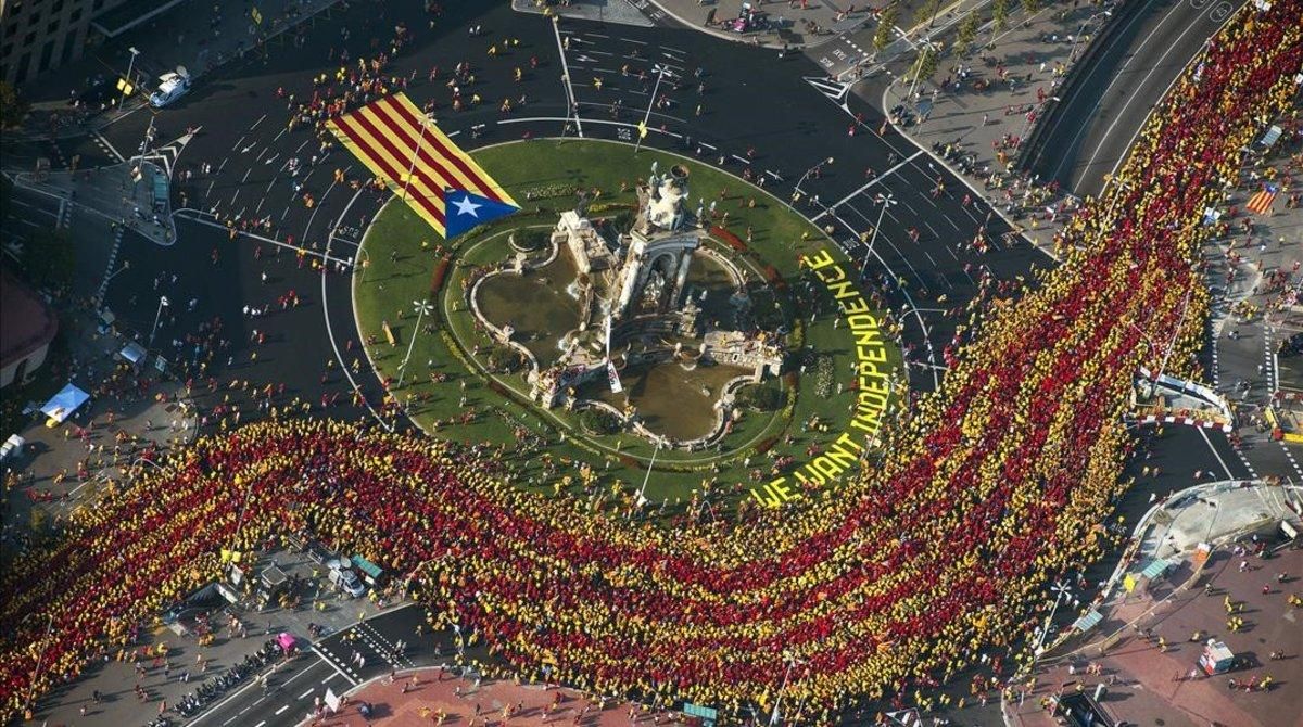 Manifestación de la Diada, a su paso por la plaza de Espanya, el 11 de septiembre del 2014. Manifestación de la Diada, a su paso por la plaza de Espanya, el 11 de septiembre del 2014.