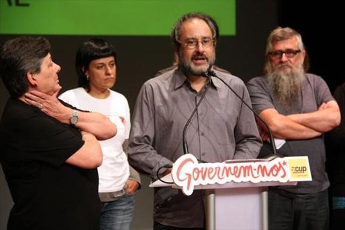 El candidato de la CUP, Antonio Baños, en Ripollet. El candidato de la CUP, Antonio Baños, en Ripollet.
