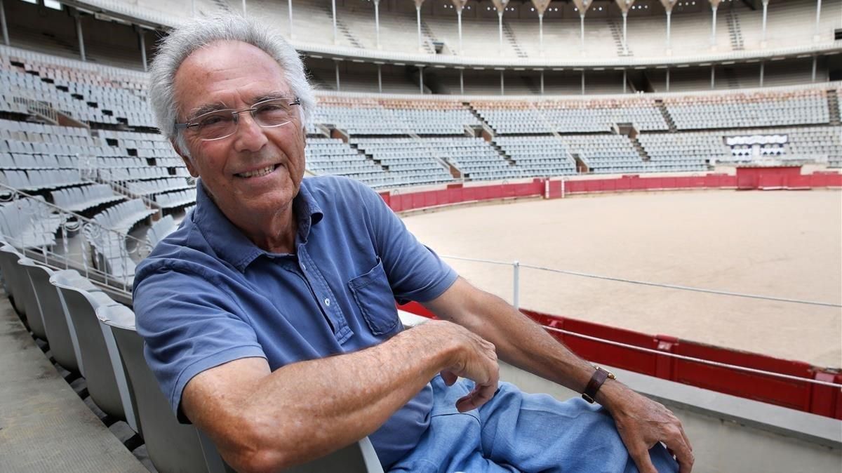 Salvador Balil, en sus asientos de la Monumental, hoy vacía y silenciosa. Salvador Balil, en sus asientos de la Monumental, hoy vacía y silenciosa.