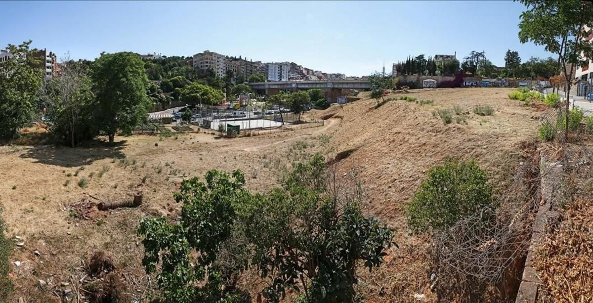 Vallcarca, pendiente de una reordenación que se lleva décadas retrasándose. Vallcarca, pendiente de una reordenación que se lleva décadas retrasándose.