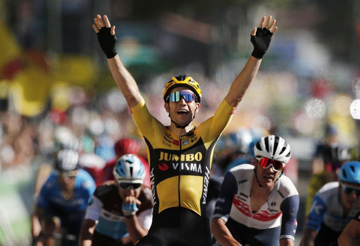 El belga Van Aert entra triunfador en la séptima etapa del Tour. El belga Van Aert entra triunfador en la séptima etapa del Tour.