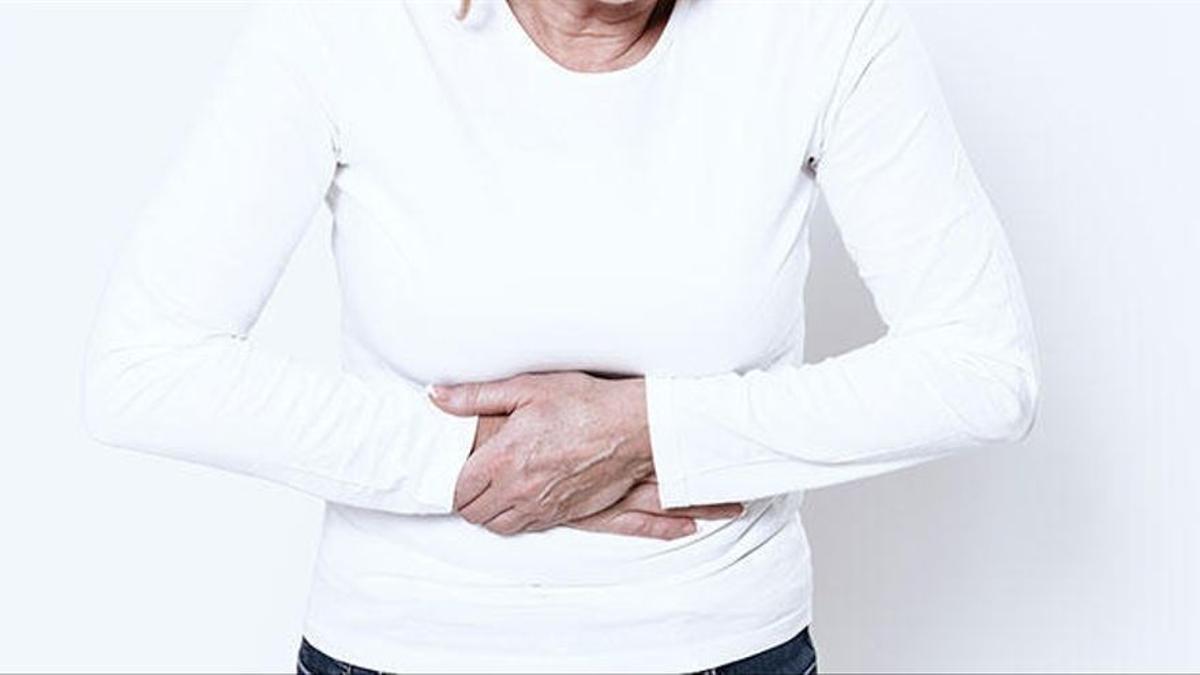 El nuevo síntoma de ómicron: Ardor de estómago