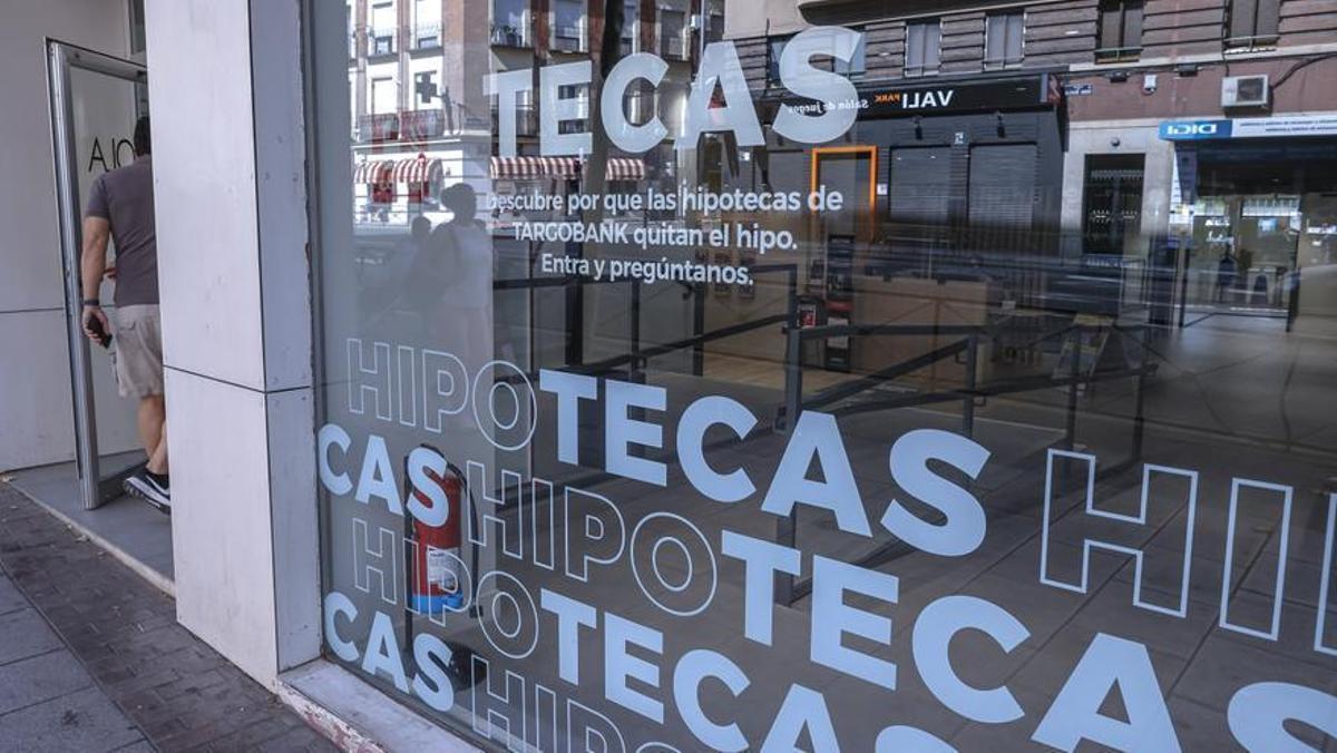 Advertència molt seriosa: els economistes alerten què passarà si l’Euríbor arriba al 5% Advertència molt seriosa: els economistes alerten què passarà si l’Euríbor arriba al 5%