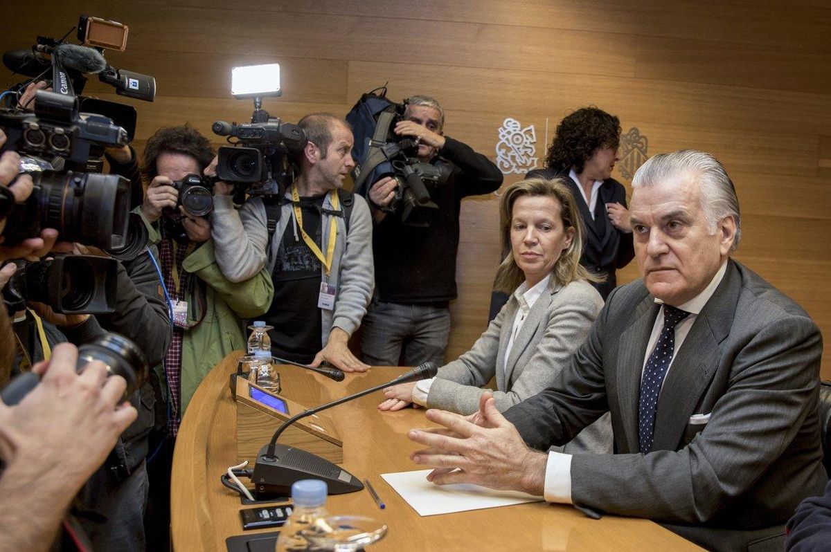 Luis Bárcenas compareciendo en la comisión de investigación de Les Corts Valencianes sobre la gestión de Feria Valencia el pasado año. Luis Bárcenas compareciendo en la comisión de investigación de Les Corts Valencianes sobre la gestión de Feria Valencia el pasado año.
