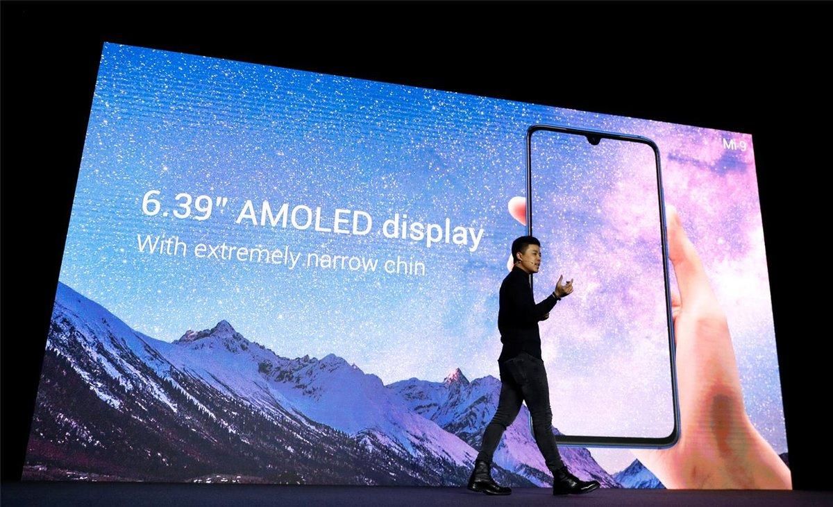 El director de producto de Xiaomi, Donovan Sung, presenta en el MWC19 de Barcelona el Xiaomi Mi 9. El director de producto de Xiaomi, Donovan Sung, presenta en el MWC19 de Barcelona el Xiaomi Mi 9.