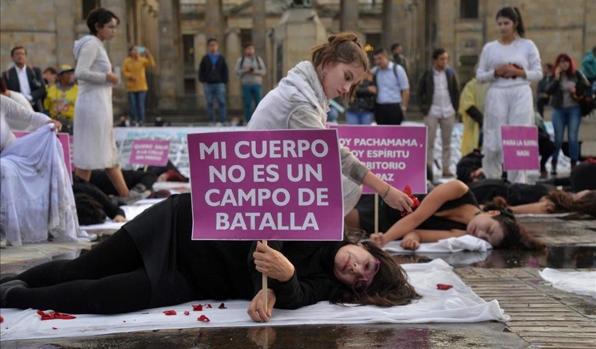 Mujeres se manifiestan contra la violencia machista en Bogotá. Mujeres se manifiestan contra la violencia machista en Bogotá.